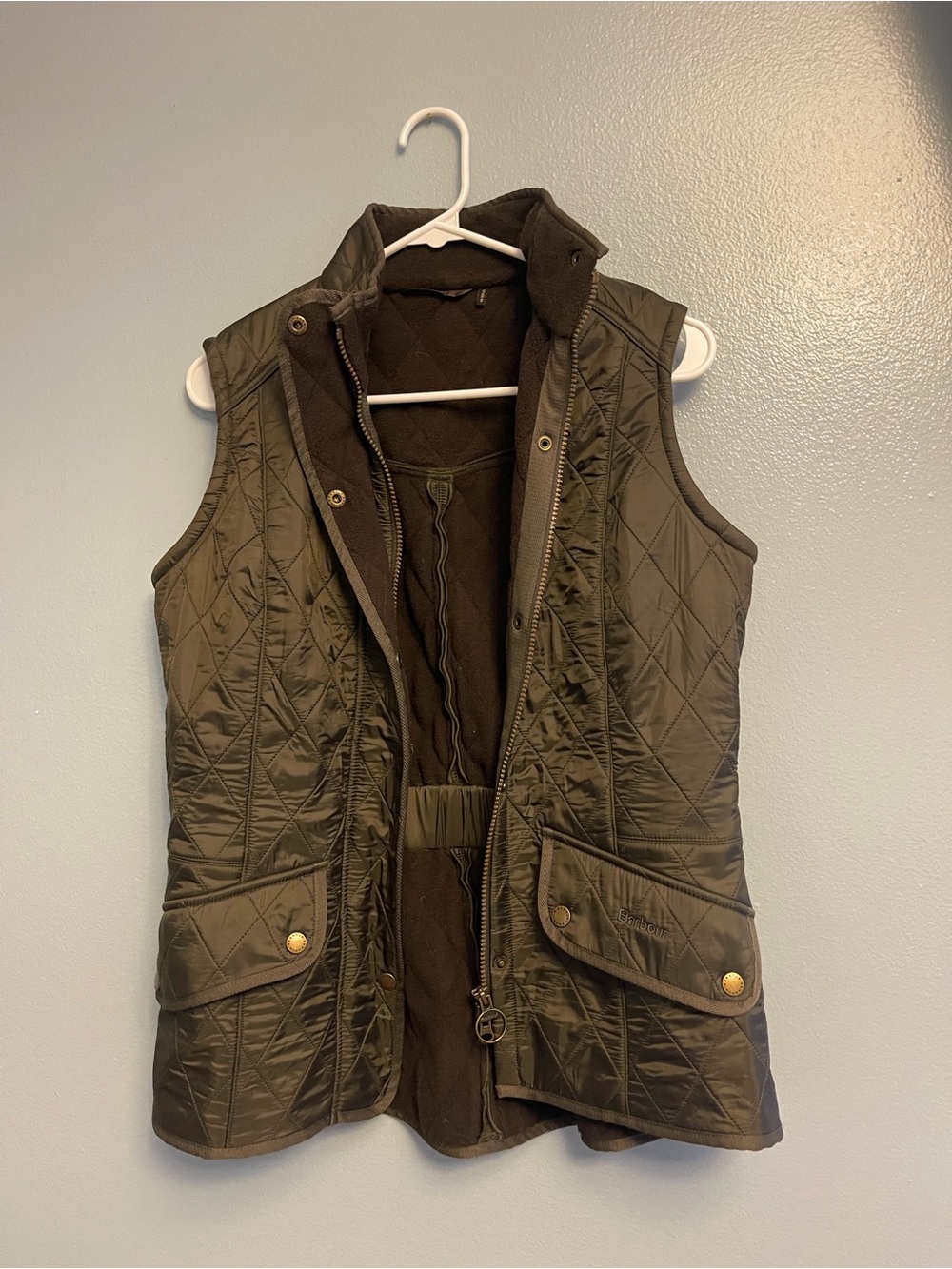 Quilted Olive Sleeveless Vest - Women's Jacket
